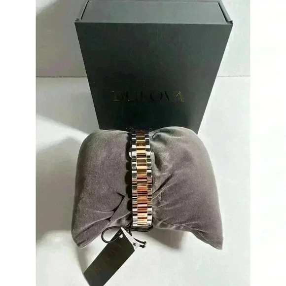 Bulova watch nwt - Picture 2 of 2